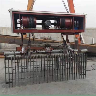 <b>抓斗式清污機</b>