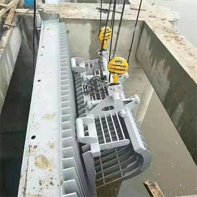 <b>抓斗式清污機</b>